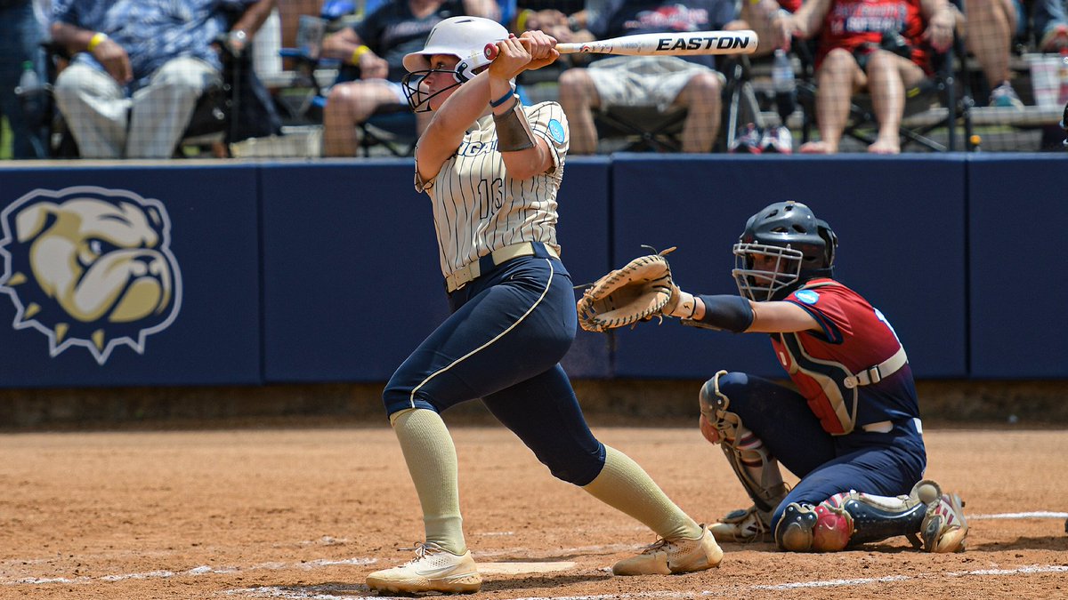WU_Bulldogs's tweet image. Raechel Cutcher took a perfect game into the 7th inning in a 1-hit shutout to lead #17 @WingateSoftball to a 2-0 victory in the NCAA Tourney opener!!

Hali Scott drove in both runs on the day!

'Dogs back at it Friday at 10:30!

Recap | bit.ly/42MFtCP

#OneDog