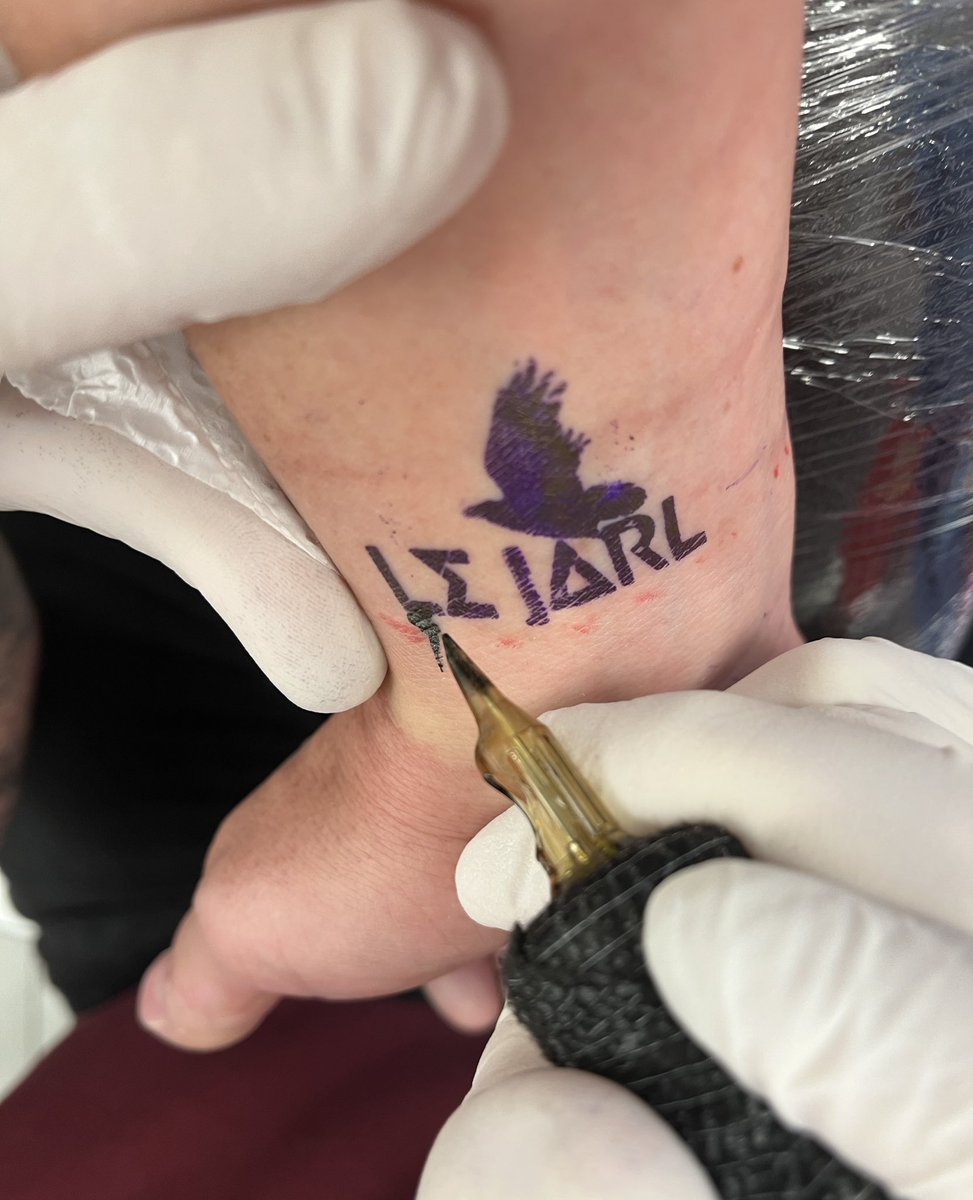 le_jarl's tweet photo. Voilà à quoi je reconnais les vrais fans !! La vraie dinguerie… C’est vous ! 🫶🏻 #jarlspirit #lejarl #brevesdevideur #boitesdenuit #securite #discotheque https://t.co/Mfyhcs8Bzw