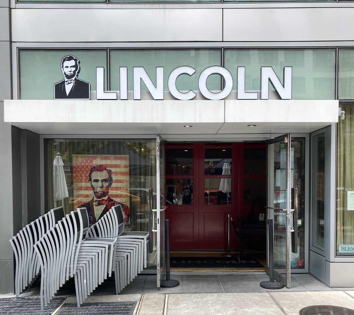 CreatEdgeSigns's tweet image. Lincoln Restaurant has a standard set of channel letters installed out front on the building's facade. The popularity of channel letters are steadied by how it reflects the company brand. creativeedgesigns.com/.../custom-cha…... #washingtondc #signgraphics #illuminatedsigns #channelletters