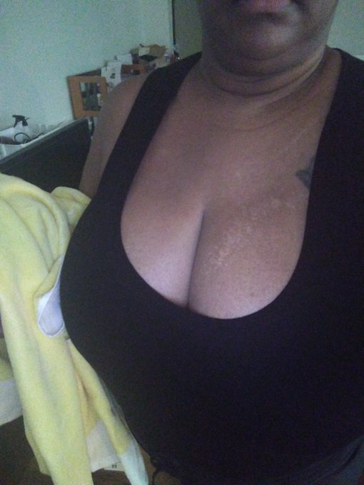 Getting in the pool. Can anyone recommended cute swimsuits? I like bikinis because of the top support<a href="/tag/swimsuitrecommedations"class="tags"><span>#swimsuitrecommedations</span></a>