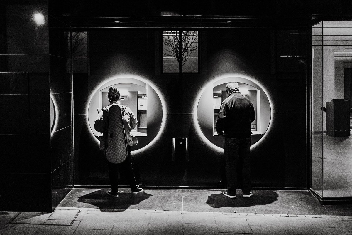 📸 Ale Ochoa
#AgrupacionFotograficaExtremeña

#fotocallejera #streetphotography #blancoynegro #blackandwhitephotography #Monochrome