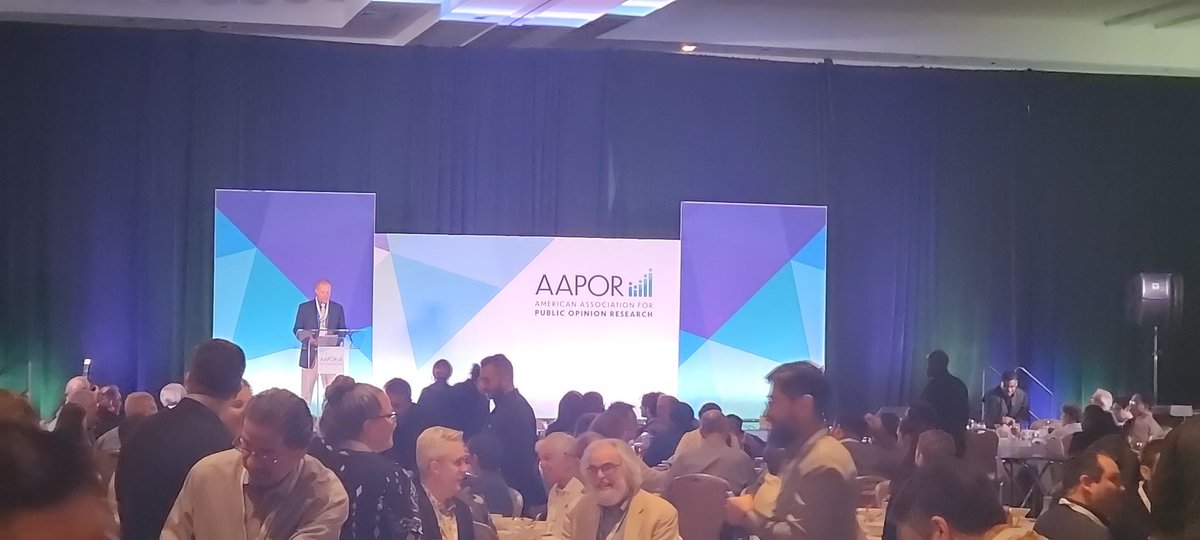 #AAPOR magnificent conference chair @bradytwest opens the presidential address luncheon with an oldie but goodie joke of the famous AAPOR chicken joke 🐔🍗