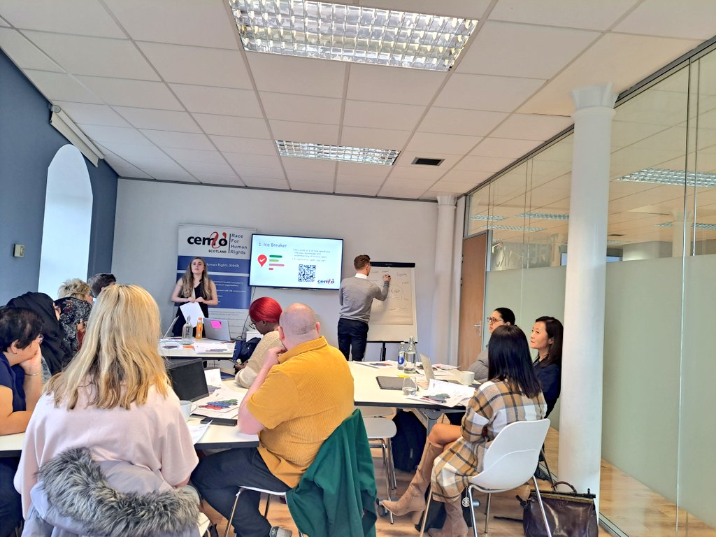 JoinedUpforFams's tweet photo. 📸 @cemvoscot 'Human Rights in Practice' training for the Whole Family Equality Project Delivery partners and our Citizen's Panel reps yesterday. Read more here: https://t.co/vSpLJ3EQlT
#r4hr #wfep https://t.co/F95iWi2HXC