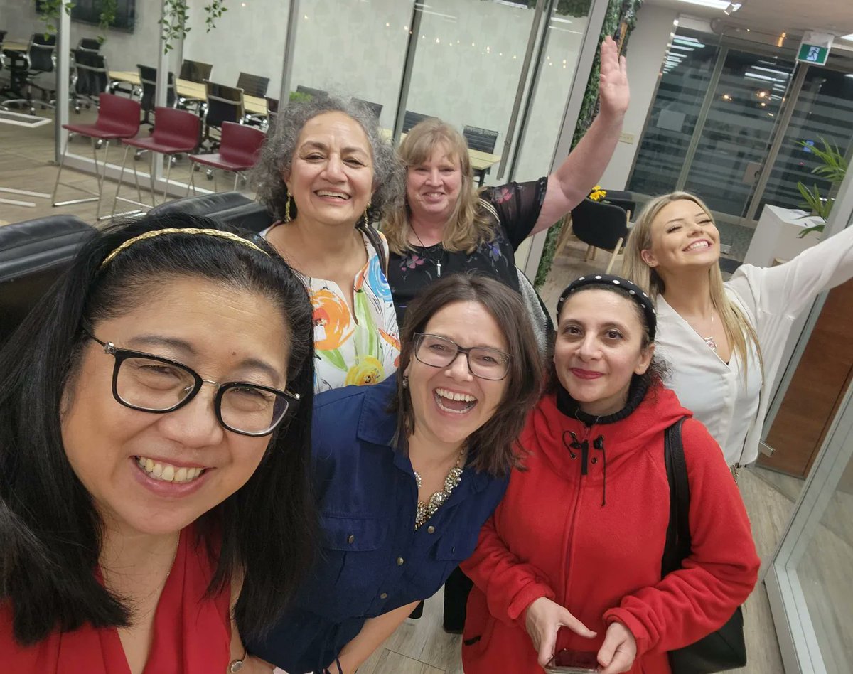 JudyL_88's tweet photo. So much fun getting together for the #mawb evening event this week at #touchdowncoworkingspace. Thanks @ChristineHull13 for organizing. #networking #mississauga #sipandshop #womeninspiringwomen #SmallBiz #mawbmay https://t.co/vo4AFkuLLX