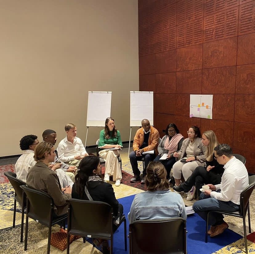 SDGBenchmarks's tweet photo. We believe that strong #partnerships and collaboration are vital to our mission of shaping the private sector’s contributions to achieving the #SDGs. This is why our Allies - organisations that share our vision and actively contribute to our work - are crucial to our success. 1/7 https://t.co/FiuECv0JIq