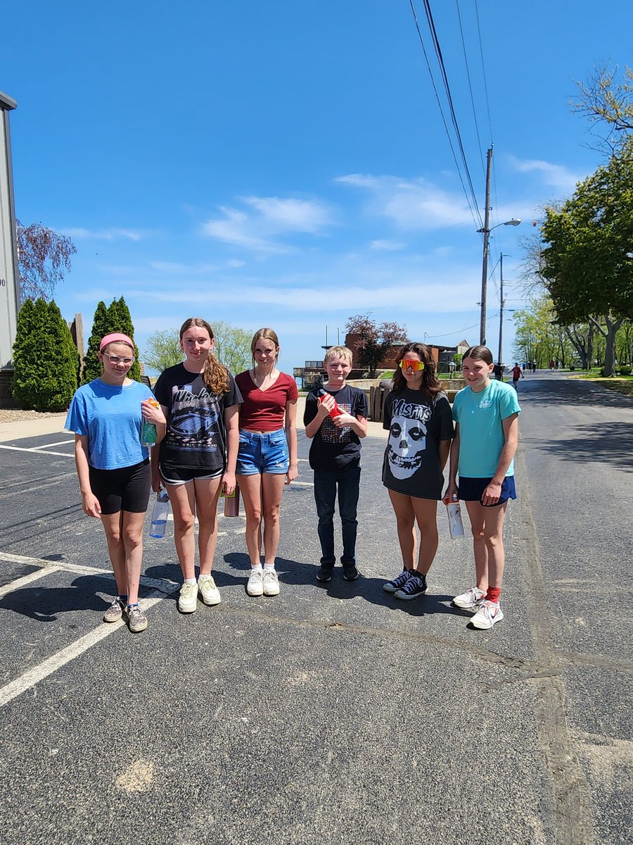 Sorensen1027's tweet photo. On our way to lunch #CMSoutdoorED https://t.co/fVhZ0Ot2TZ