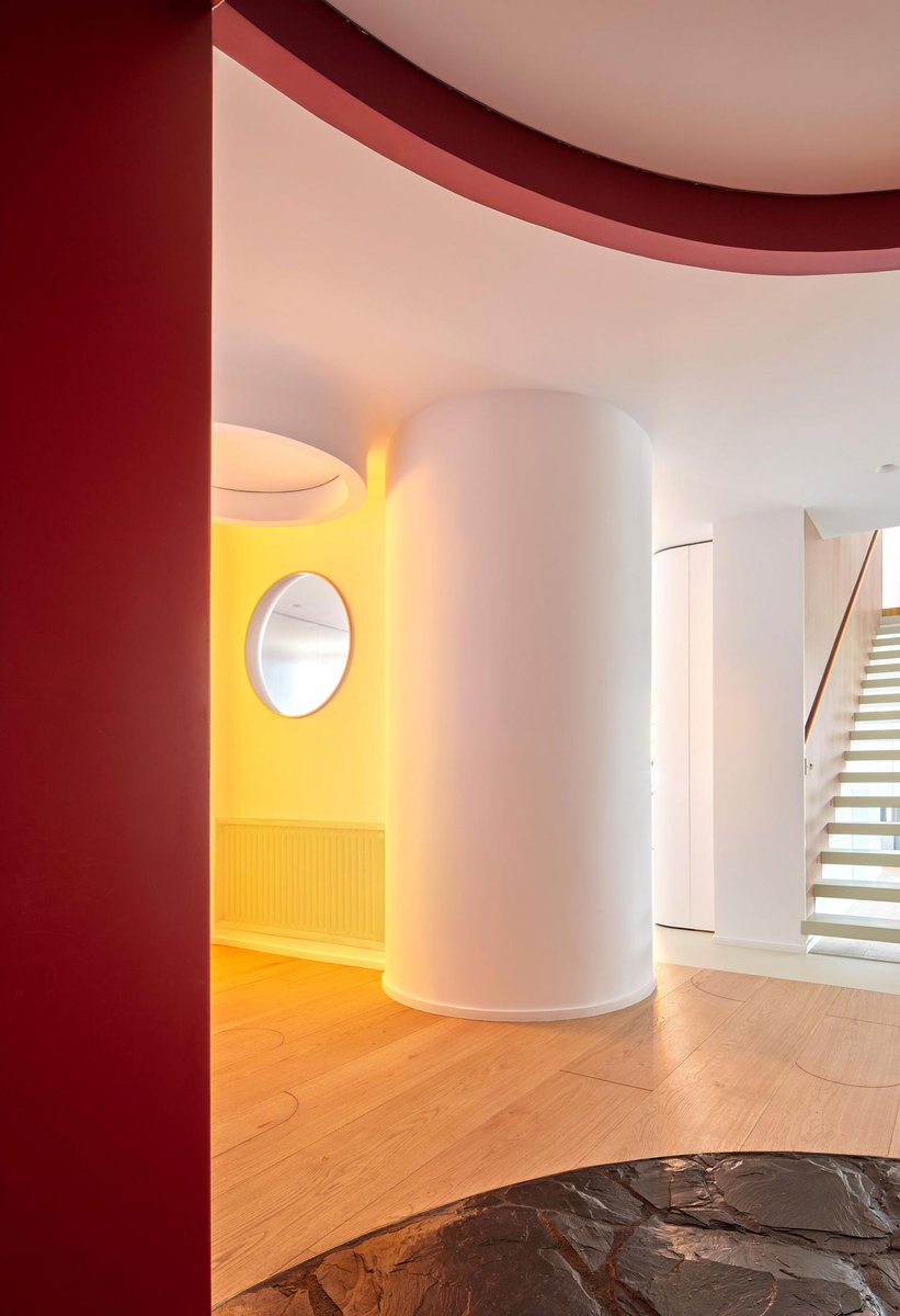 arquitect_viva's tweet photo. Remodelación de una vivienda en Torres Blancas, Madrid
Studio.Noju
La reforma integral de una vivienda dúplex de 400 m² en Torres Blancas toma como referente los escritos y planos originales de Oíza, una tarea de recuperación casi arqueológica...
https://t.co/wcgHLCm23K https://t.co/p93AU9rdfT