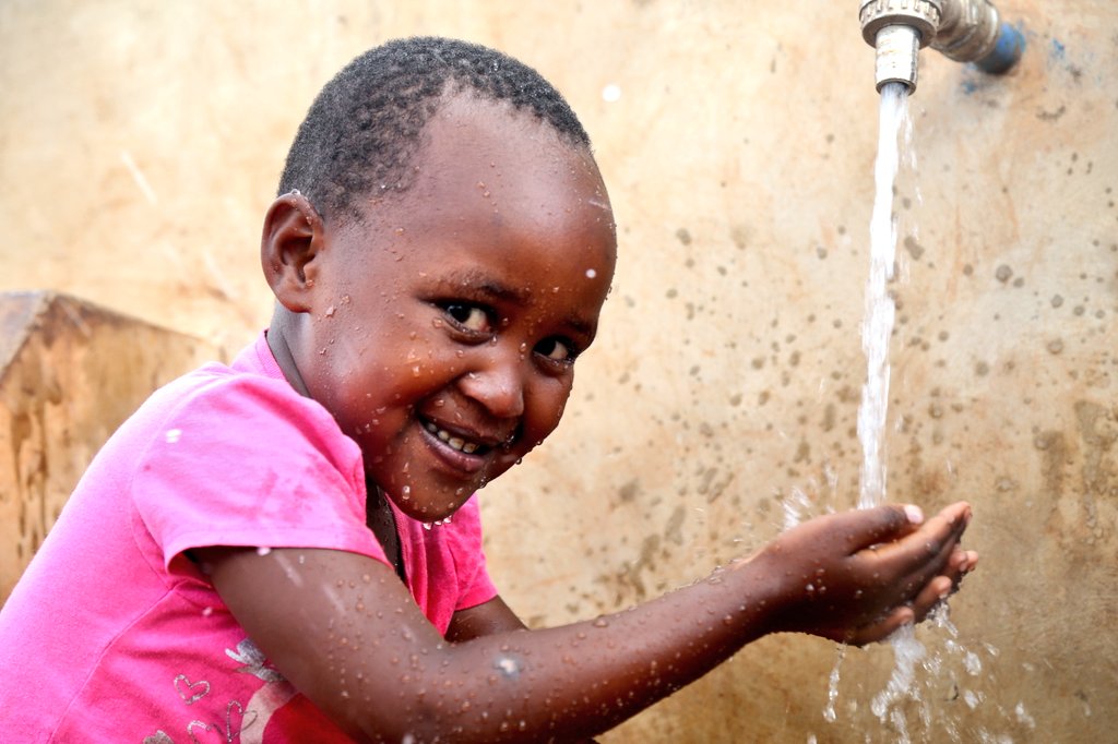 WVRwanda's tweet photo. What does having access to #CleanWater mean for the #OneMillion people?

🔶️It means prevention of waterborne diseases.
🔶️Better Hygiene &amp; Sanitation.
Improved Nutrition.
🔶️Improved educ.for children-less time fetching water.
🔶️More time spent in productive activities. https://t.co/XpzVVZGsWq