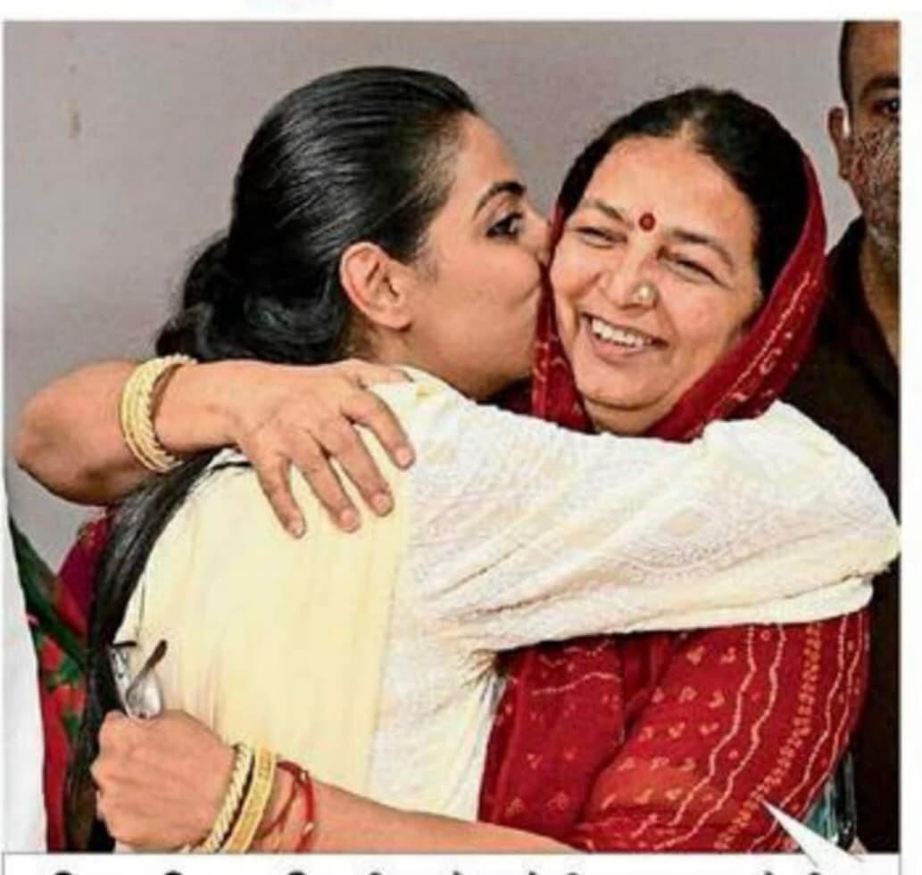 PremBhari2's tweet photo. पेठ उस व्यक्ति की होती हैं ,जो एक जगह पर रहा हों
जैसे की मदेरणा परिवार ,चाहे कैसी भी विपरीत परिस्थितियाँ हो हमेशा कांग्रेस पार्टी के सच्चे सिपाह थे और रहेंगे ,,, 
@DivyaMaderna @ashokgehlot51 @GovindDotasra @INCRajasthan @INCIndia @RahulGandhi @priyankagandhi @kharge @rssurjewala https://t.co/FQwoHkDt3K