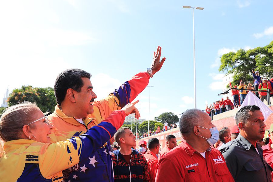 #11May| 🇻🇪 📢 ¡ETIQUETA DEL DÍA! ▶️ #PuebloMásMaduro ¡Venciendo!