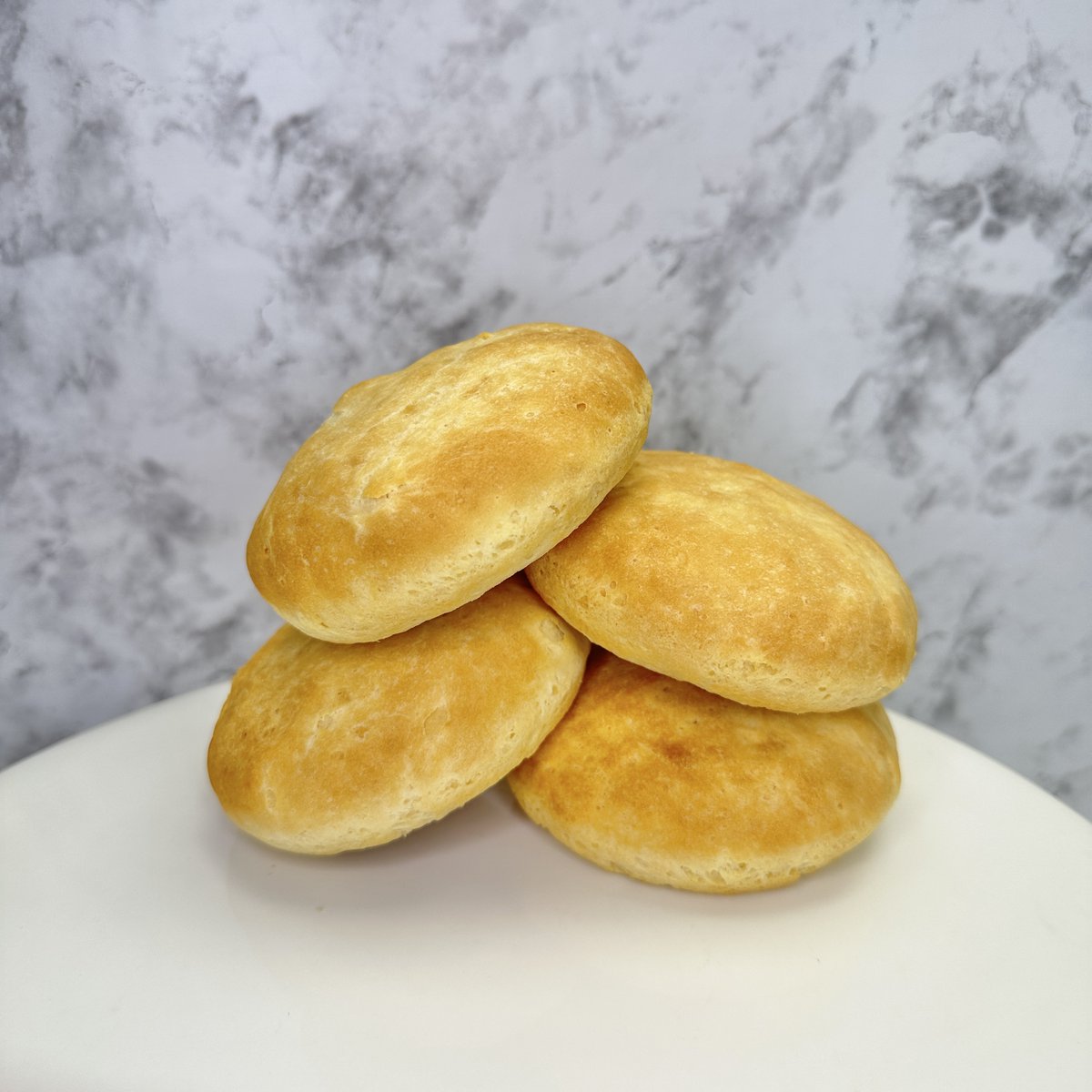 Suns out, Buns out! 🌞😎 Pickup some hamburger buns for your next cookout! #glutenfree #sweetalis