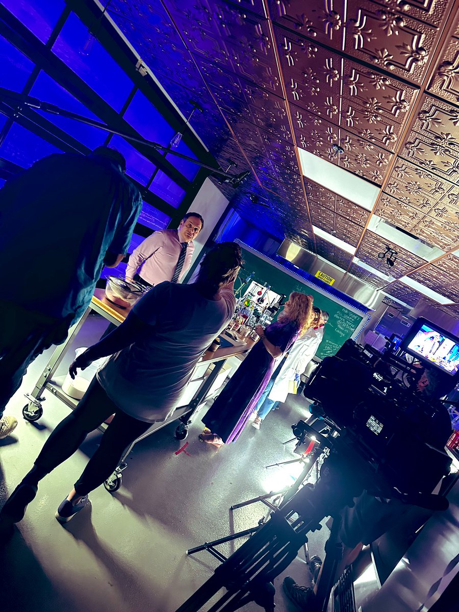 go_for_sarah's tweet photo. Day 9 on set Directing!!! #sweetsummerlove with this #amazing and #talented #cast and #crew …… #filming #movies #directing #motivate #femaledirector https://t.co/UryNuFoUO9