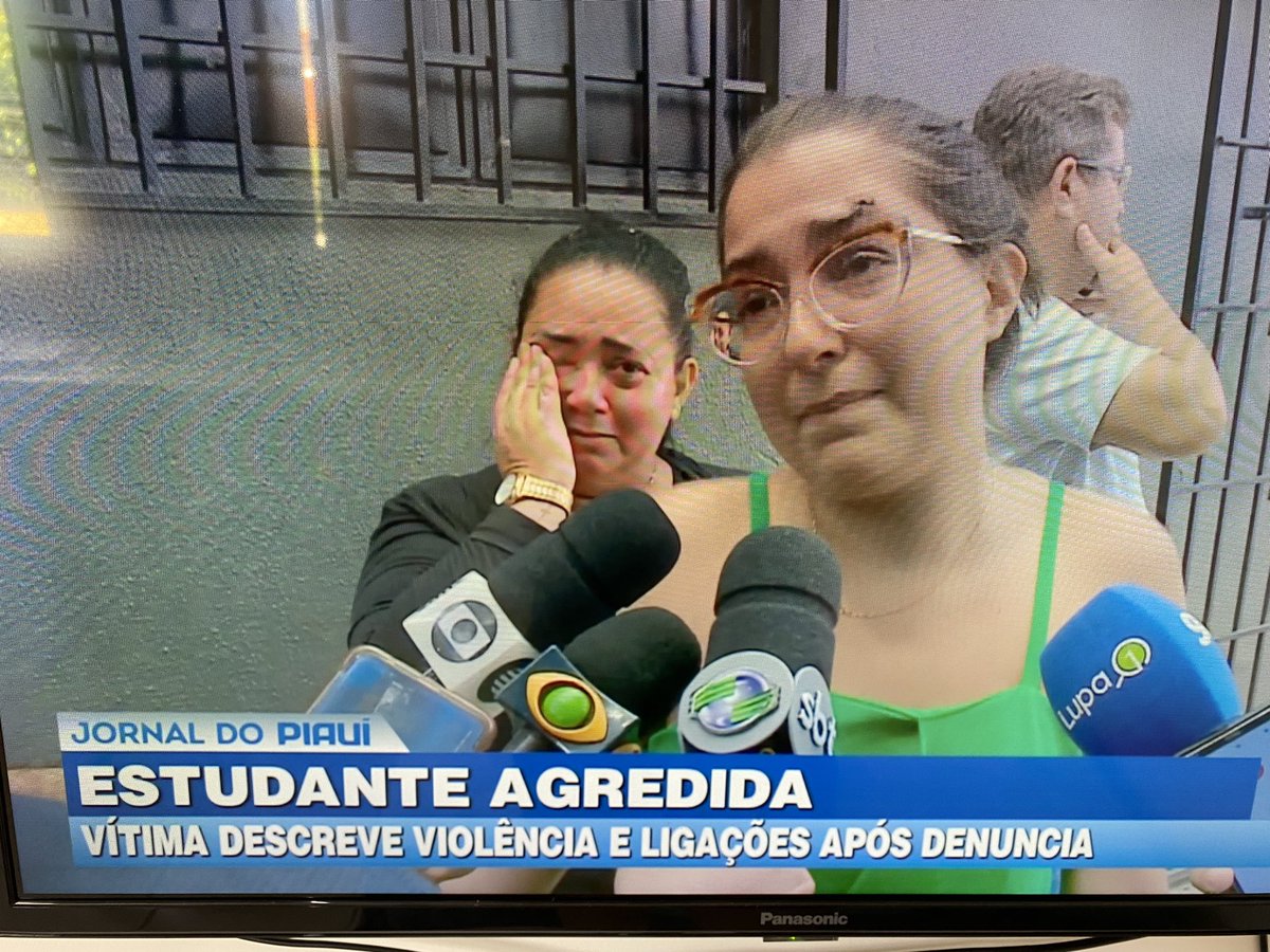 "a próxima entrevista vai ser dos meus pais, pq eu vou estar morta"

victoria, agredida pelo namorado.

DENUNCIEM.
FAÇAM UM ESCÂNDALO.