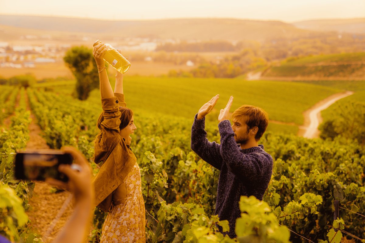 Emma and Alex were born in France and spent the Summers on the vineyards on Chablis. Today, Renais remains Alex and Emma's love letter to the region where it all began. visit.renais.co.uk/3LQvJka