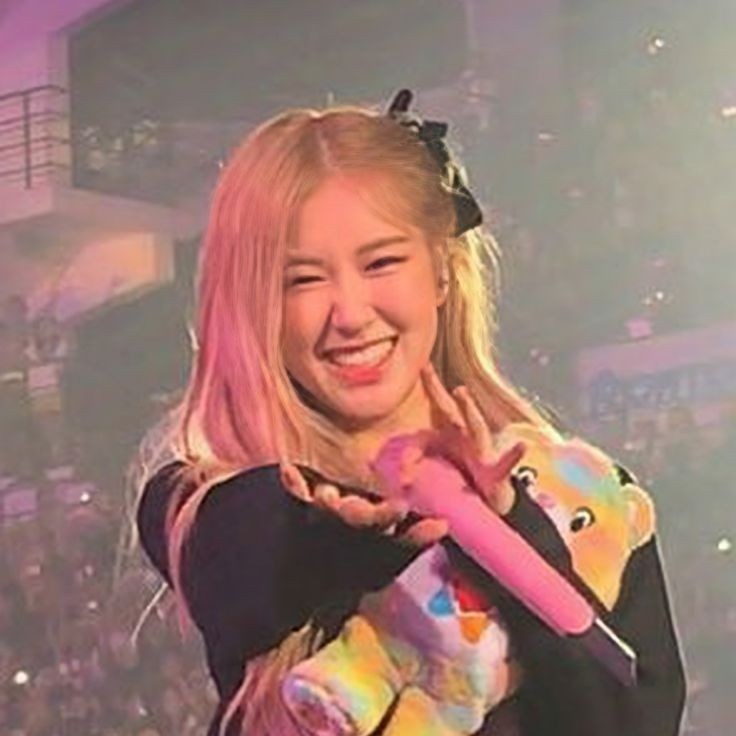 ysldoIIrosie's tweet photo. https://t.co/yOCdPDBAxN