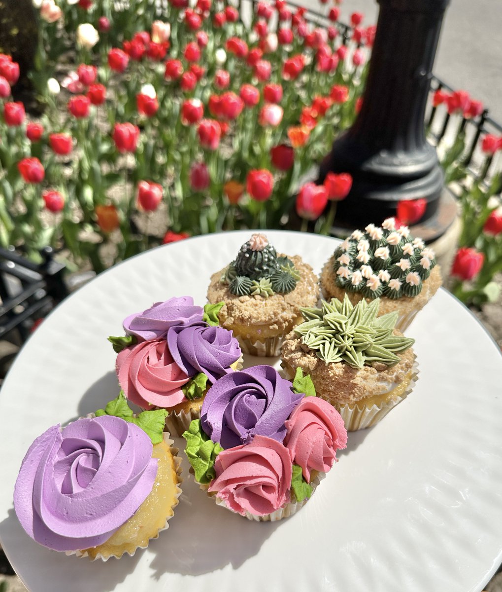 Happy Mother's Day! Don't forget to pick up some sweet treats for your special mom 🌷🌼🌺 #glutenfree #sweetalis