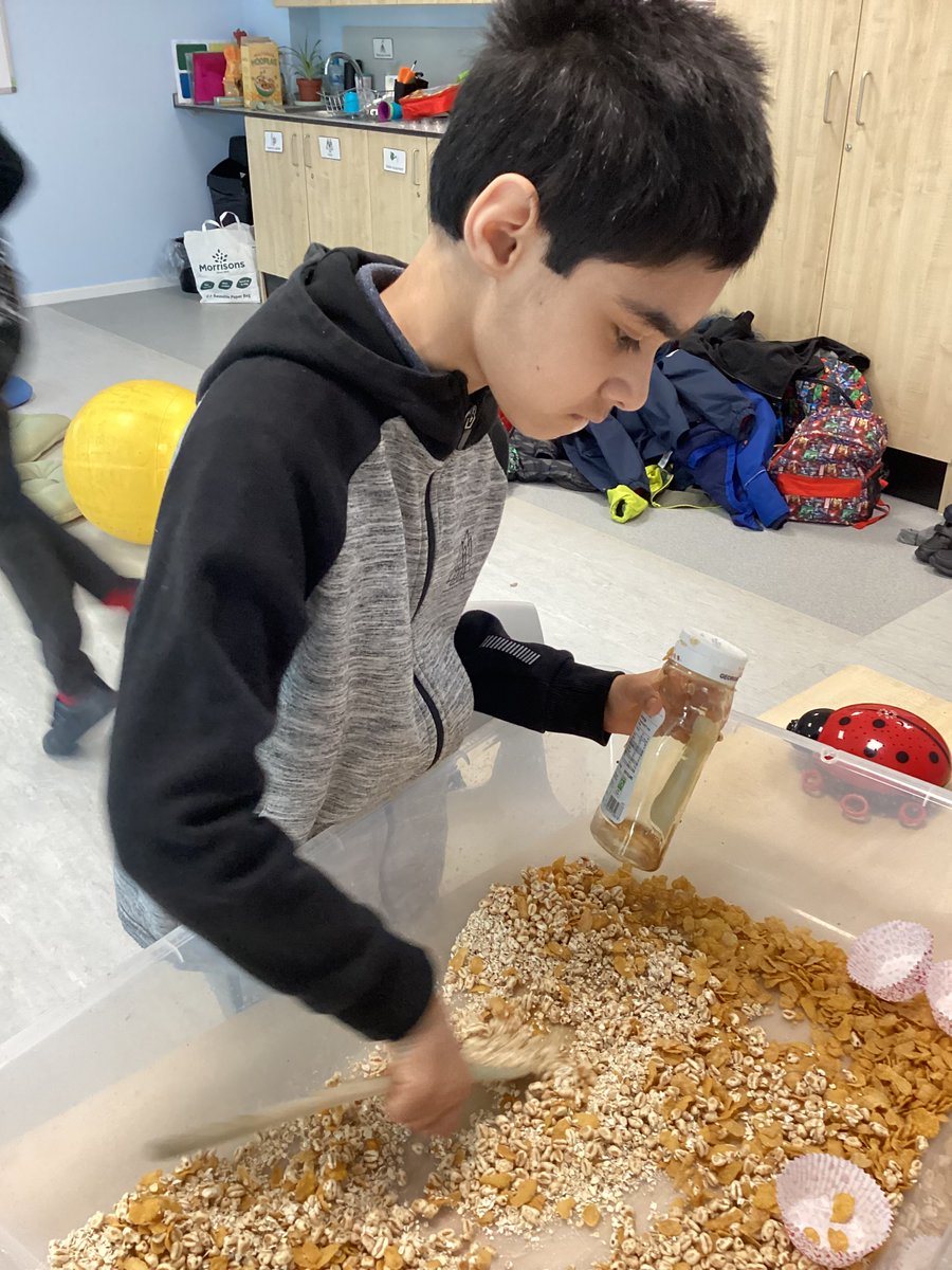 BridgeEaston's tweet photo. Holly class have been practising mixing and getting used to new foods, using cooking sensory trays. https://t.co/0Ehxxfhai1
