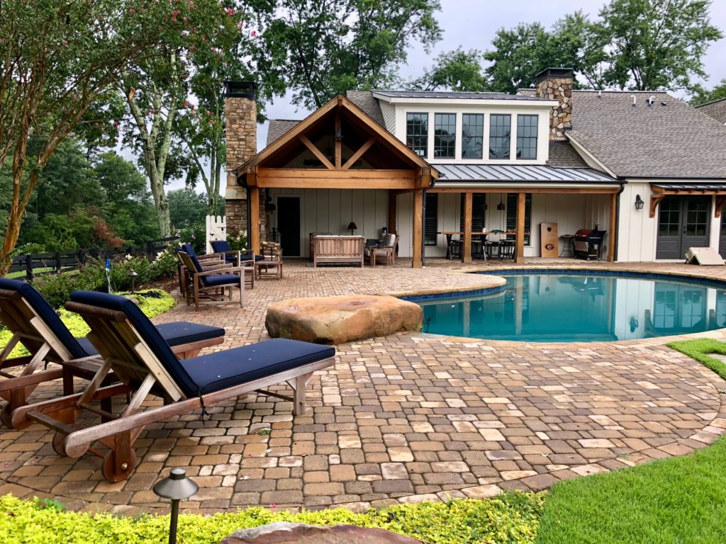 KingLandscaping's tweet image. 🏡Use plants, hardscapes, structures and water features to create outdoor spaces that are a cut above. #landscaping #landscapetips