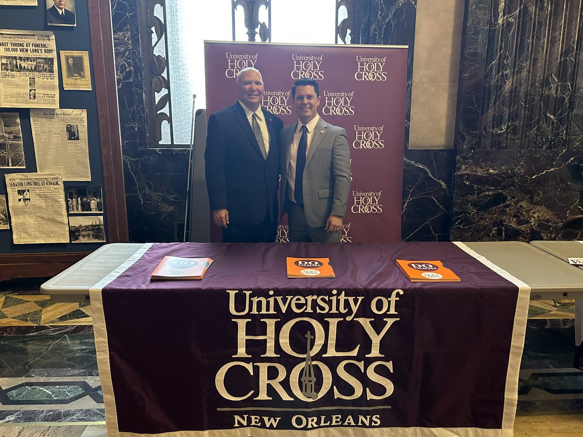 Louisiana Association of Independent Colleges and Universities @LAICU_US day at the State Capitol promoting the positive impact that private higher education has on the state of Louisiana. @ChrisRholdon @StantonMcNeely #PrivateHigherEdDayinLA #LAICUDAC23 #UofHC