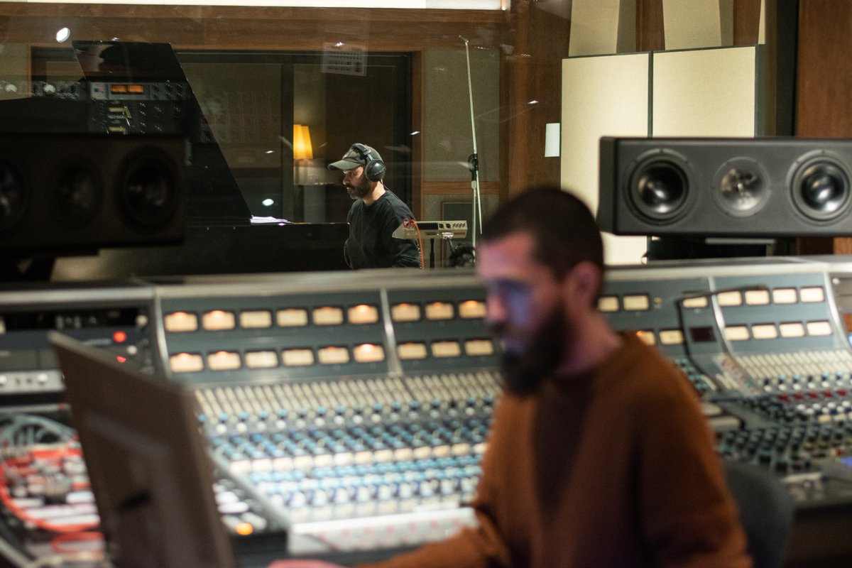 S. Pedro was in Studio A recording some new work with Rui Rebelo behind the desk last month, check out some photos from the session.
#spedro #ArdaRecorders #arda #recordingstudio #progear #prostudio #proaudio #proaudiogear #recordinginportugal #recordingineurope