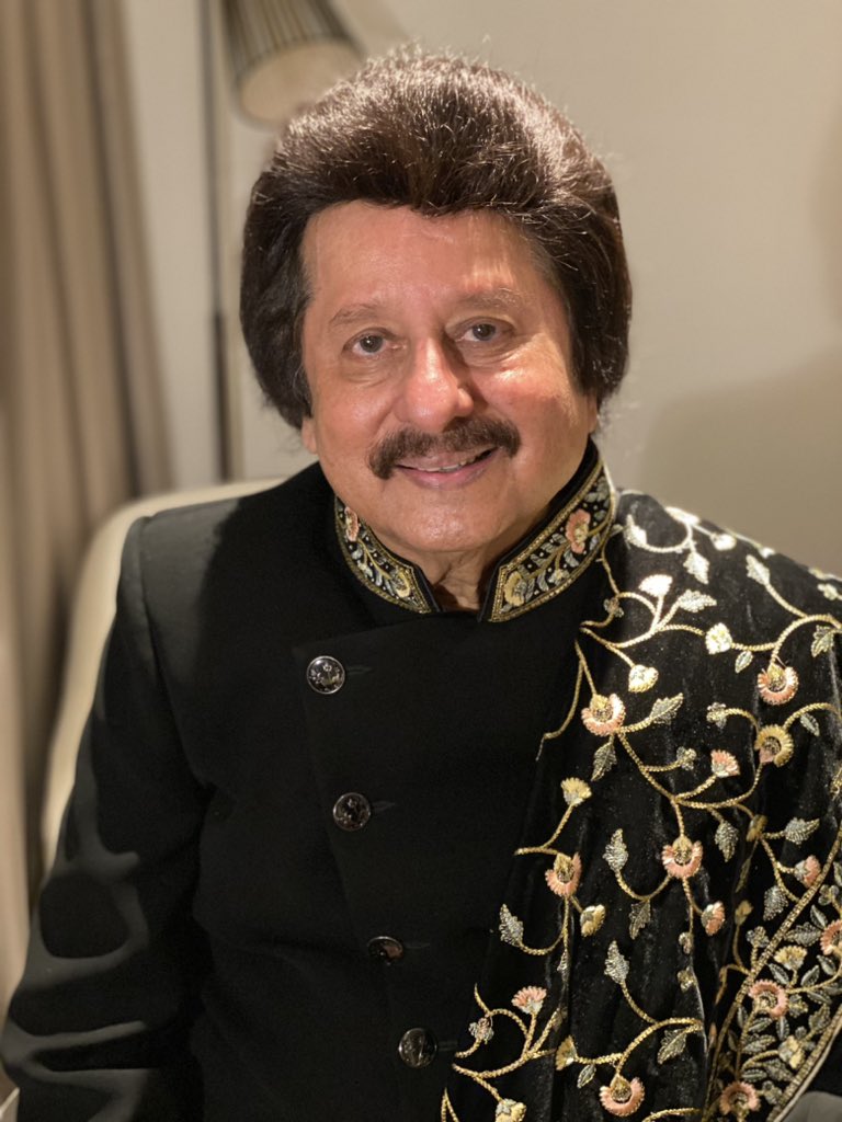 Pankaj Udhas (@pankajkudhas) on Twitter photo Ritual photo before the concert this evening in Bahrain Cheers !!!! Ritual photo before the concert this evening in Bahrain Cheers !!!!