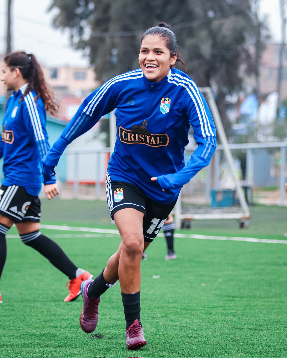 SCfemenino's tweet photo. 📸| 😁

📍 La Florida, Rímac. 

#FuerzaCristal https://t.co/oDSA0JvzJK