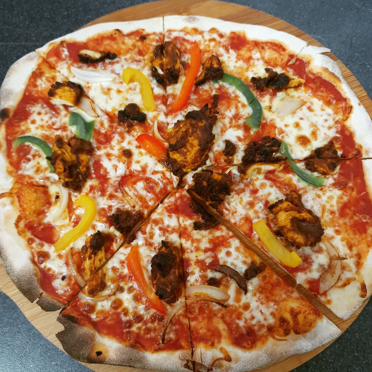 connollystapas's tweet photo. We have a whole new pizza menu this week, including our new Tikizza: chicken tikka masala with pepper's and onions! 

To book call 01789 204712 
#pizza #pizzalovers #chickentikkamasala #chicken #tapas #tapasbars #foodlovers #specials #localbusiness  #stratforduponavonbusiness https://t.co/3GABSUNgQA