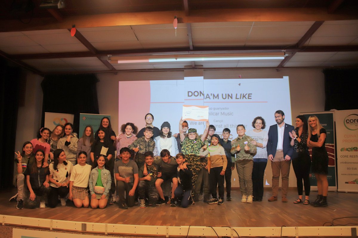 FECC_educacio's tweet photo. Matí ple d'actuacions al festival #SchoolsSongContest de primària a @SantGabrielBCN amb més de 500 alumnes de diferents centres.
Gràcies als nostres patrocinadors #Bekith, @CambridgeEngSP, #corerestauracio, #abacserveis, @EDUKEMNOSi #endermar i a tots els grups participants! https://t.co/uXHIsrxxxV