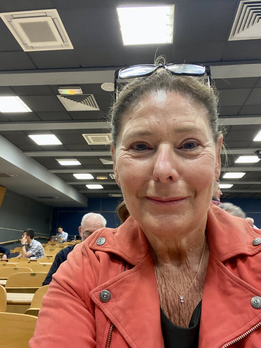 MurielFIOL's tweet image. Passionnant ! 
Une conférence #géopolitique sur « dissuasion nucléaire et guerre en Ukraine » par le spécialiste Benjamin Hautecouverture a #Toulon 
#FMES