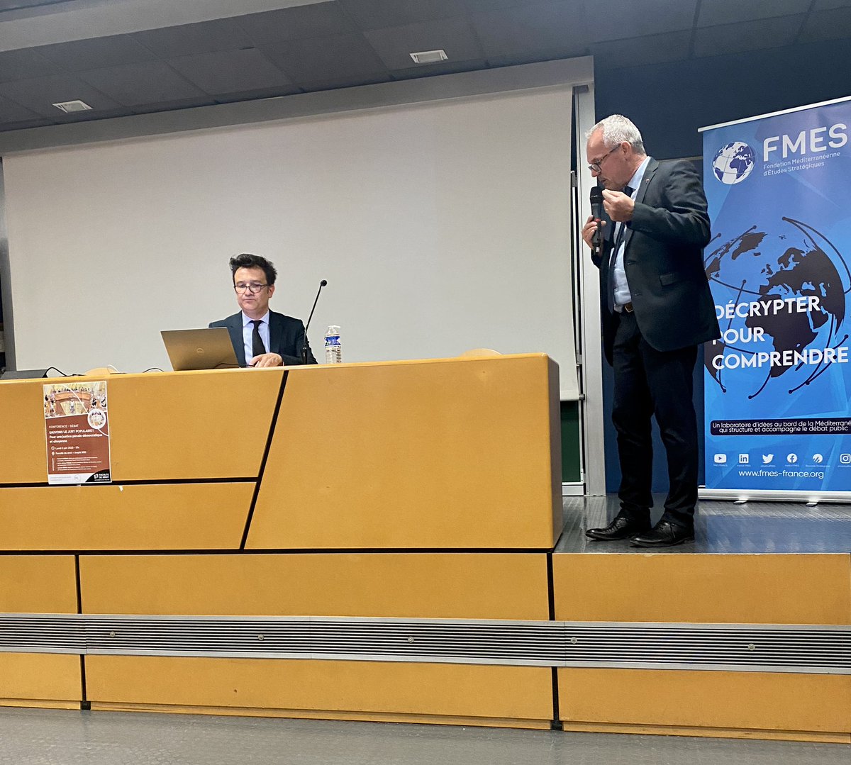 MurielFIOL's tweet image. Passionnant ! 
Une conférence #géopolitique sur « dissuasion nucléaire et guerre en Ukraine » par le spécialiste Benjamin Hautecouverture a #Toulon 
#FMES