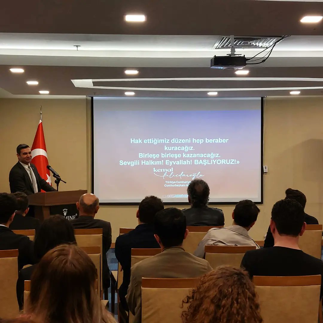 Bu ülkede hala enkaz kaldırabilecek hukukçular var.
İYİ Ki..
🇹🇷☀️⚖️
Bir Oy <a href="/meral_aksener/">Meral Akşener</a> e, Bir Oy <a href="/kilicdarogluk/">Kemal Kılıçdaroğlu</a> 'na.
#TarihYazacağız #SonDakika #Akşener #KemalKılıcdaroglu KK'ya #İnceye #MilletBiziÇağırıyor