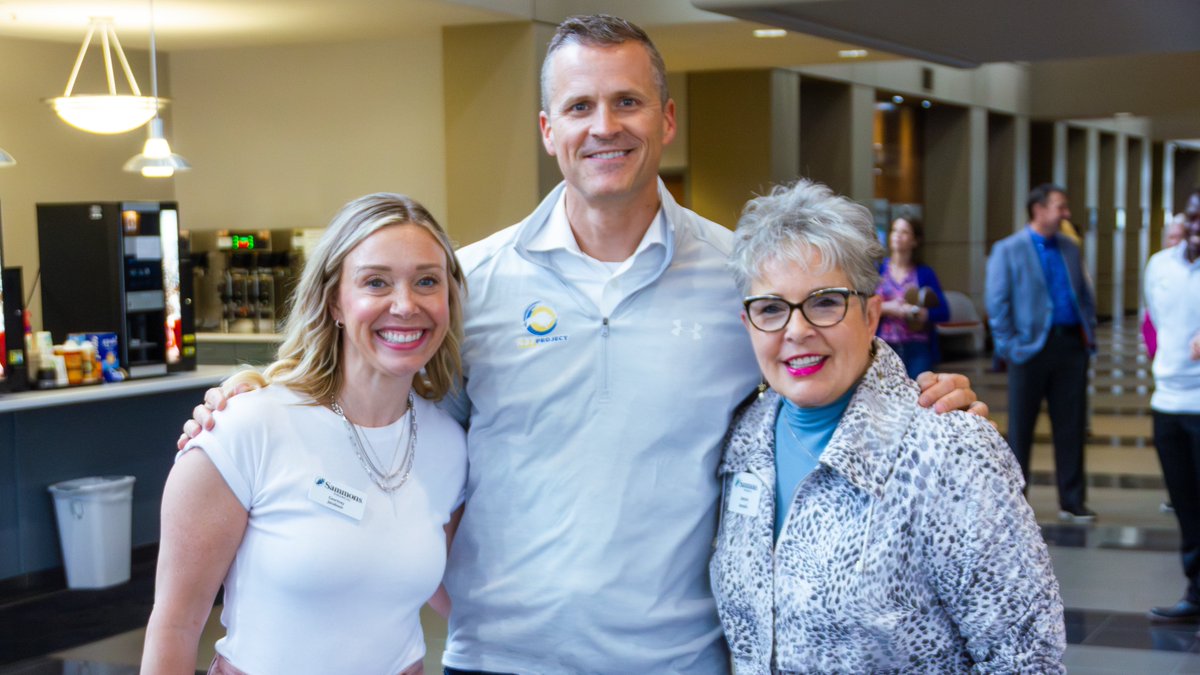 sfg_companies's tweet photo. We were excited to host Mayor @paultenhaken at our Sioux Falls office this week! While at the office, he and the other runners of @437_the shared their details on their mission of raising funds to support the @HelplineCenter. #MentalHealthAwarenessMonth https://t.co/iWMBInAhG5