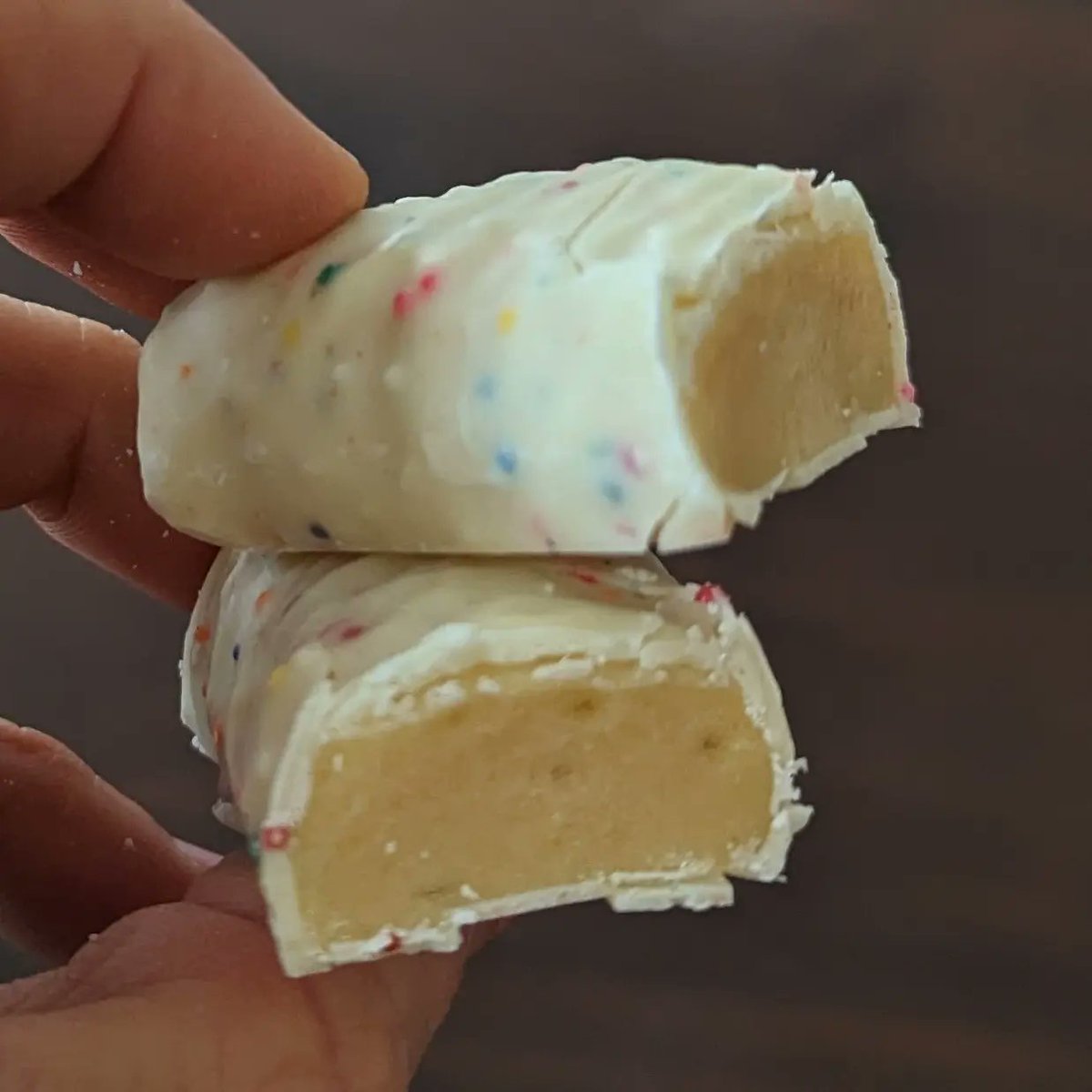 amy_roskelley's tweet image. Oh y eah... I've been waiting for Birthday Cake!  It's on sale today!  #builtbar #imbuilt @Built_Bar 
builtbar.com/?baapp=HEALTHB…