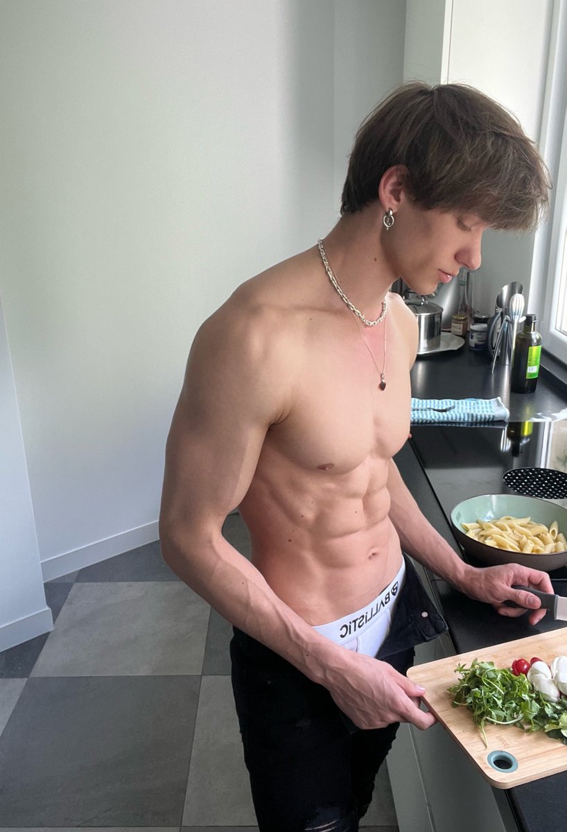 Andrii Levchenko on Twitter: "🧑‍🍳"