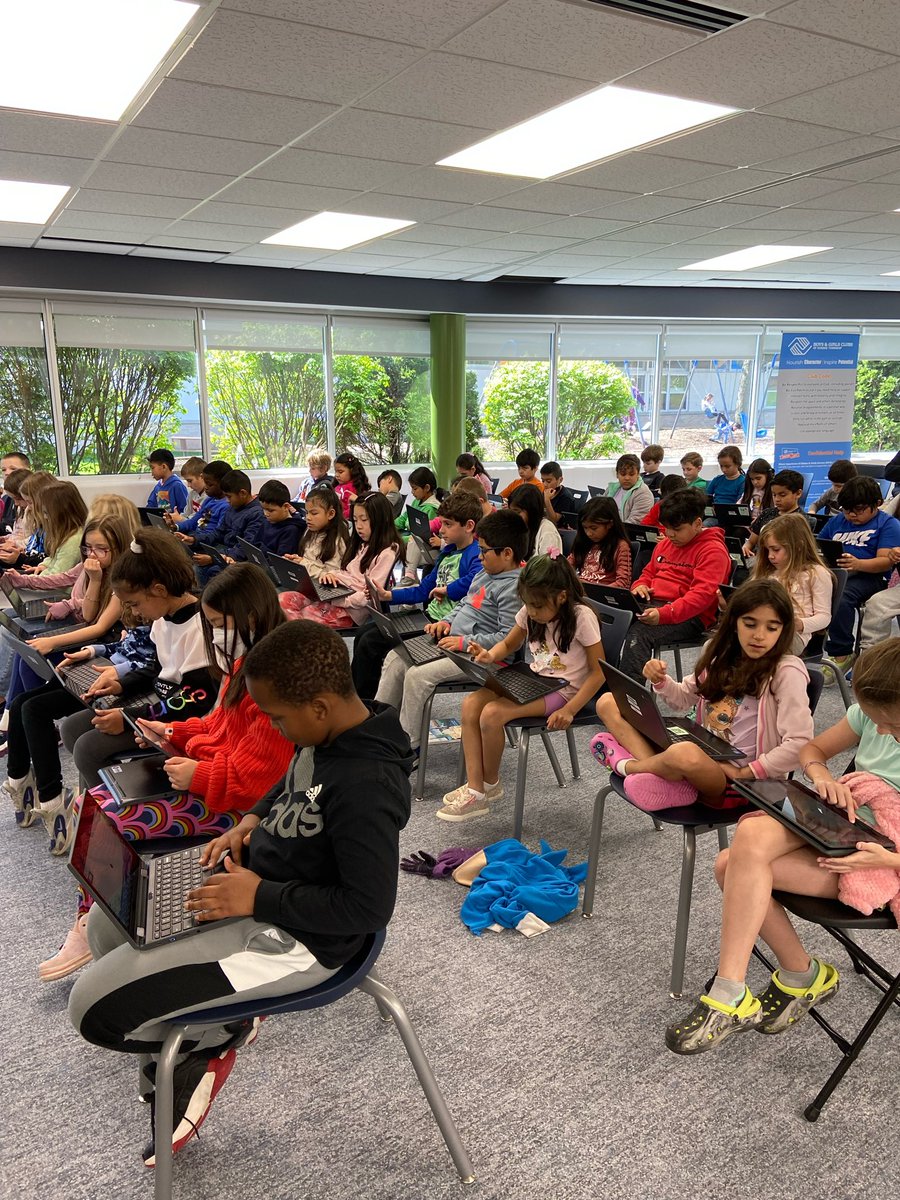 omalley_tracy's tweet photo. Winston Campus Elementary had the pleasure of welcoming a local author this week.  Thank you to Rekha Rajan for visiting us and talking to some of our elementary students about the writing process and your book Amazing Landmarks.
@RekhaSRajan @WCEaglesD15 @D15Schools https://t.co/ceuWuWAI0l