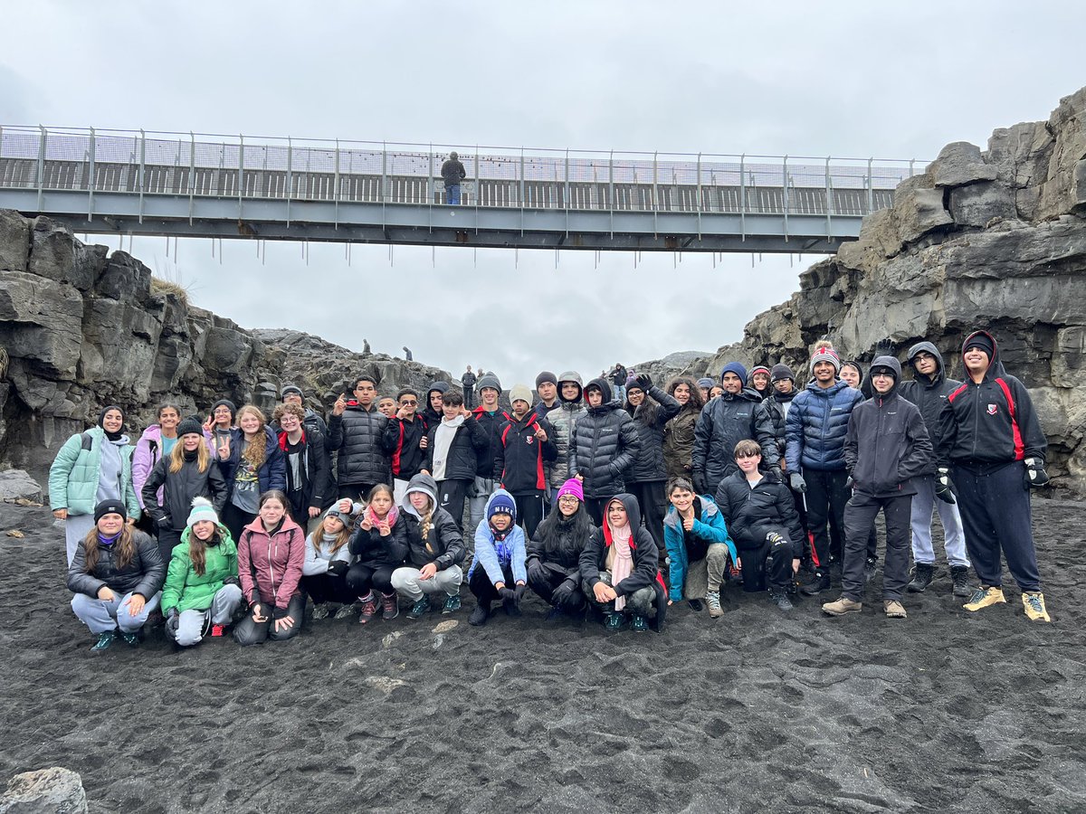DESCGeography's tweet photo. #DESCtrips 
#DESCtrips2023
#DESCIceland 
#GrowAtDESC https://t.co/SuNxufZiMi