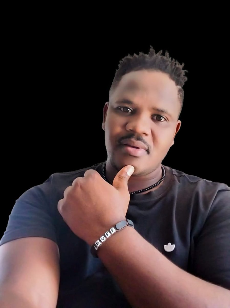 LeBkay247's tweet photo. @ligwalagwalaFM #KusileMzansiReloaded #KMR na @realMadumane @ntsimbimakwakwa. Kusasa ehlelweni nga 0845 ungaphutselwa ku #MPMusicXbit. Sicocisana na @PuffMapuffan nge single yakhe lensha "Suka sambe wentombi. #LFMSinaweWayaWaya https://t.co/txjZdMOrGh