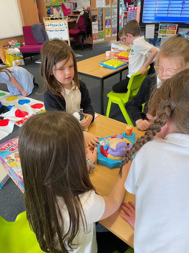 long_calderwood's tweet photo. Such a buzz coming from P1 today at lunchtime so had to pop my head in and have a look. The P1/2 games club was in full swing with children laughing, playing and having fun. #TeamLC https://t.co/IovN75SVtm