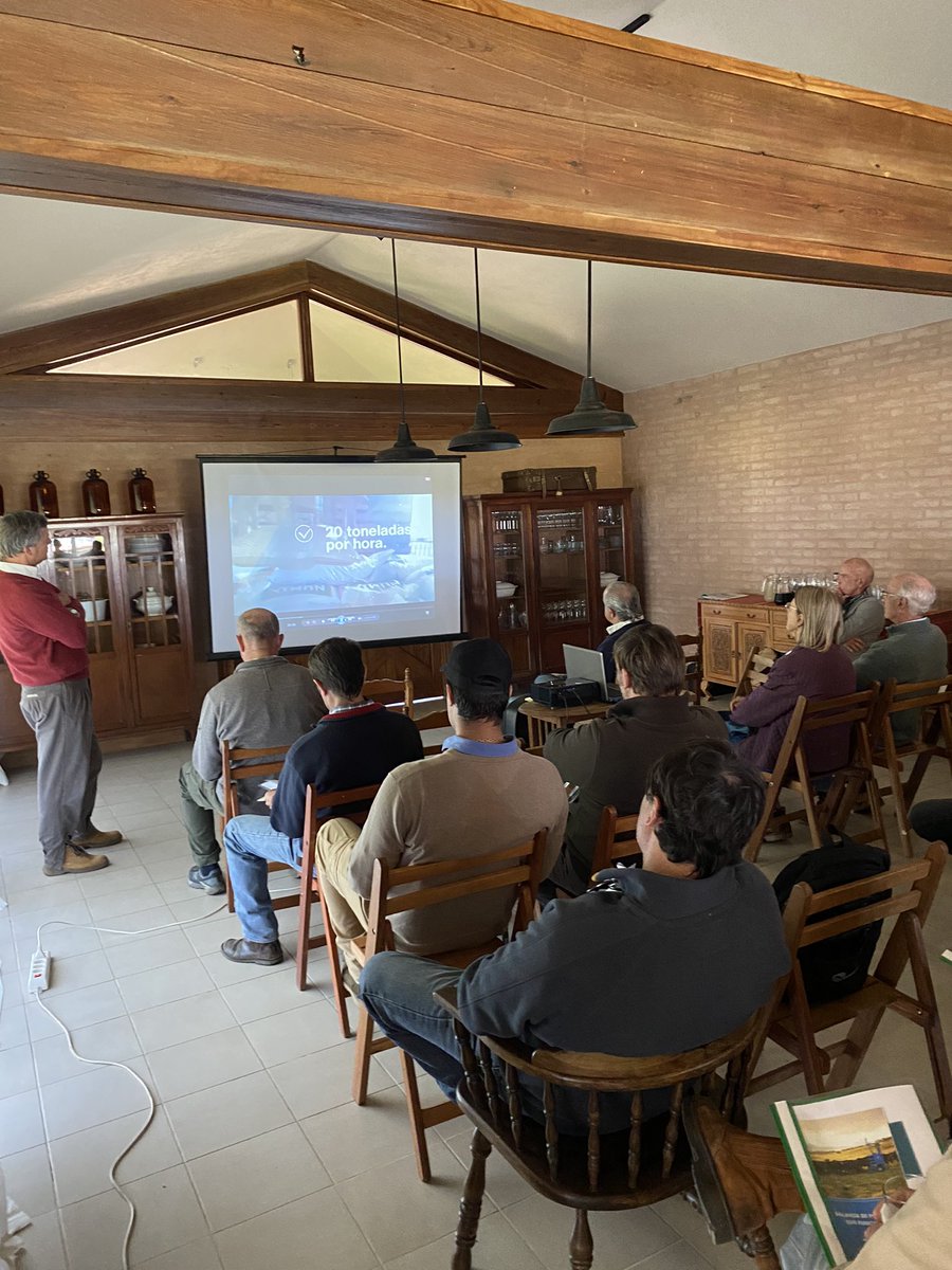 optiweigh_uru's tweet photo. Excelente gira técnica de AUPCIN! Gracias familia Ferrés por la invitación! https://t.co/nQeeiqGnPu