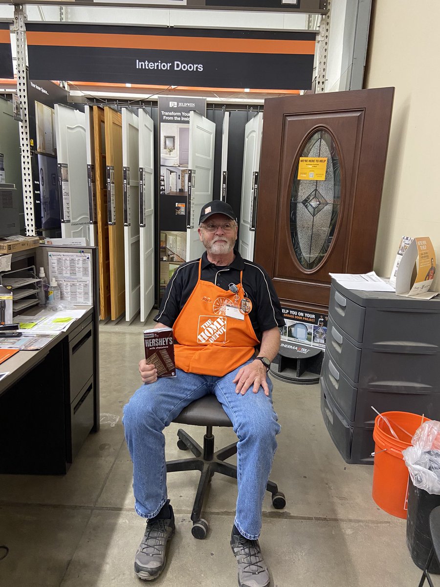 Rocket_HDIS's tweet photo. Candy Bar kinda day!  Rich @4148 putting in work and great leads! https://t.co/p33U7M687p