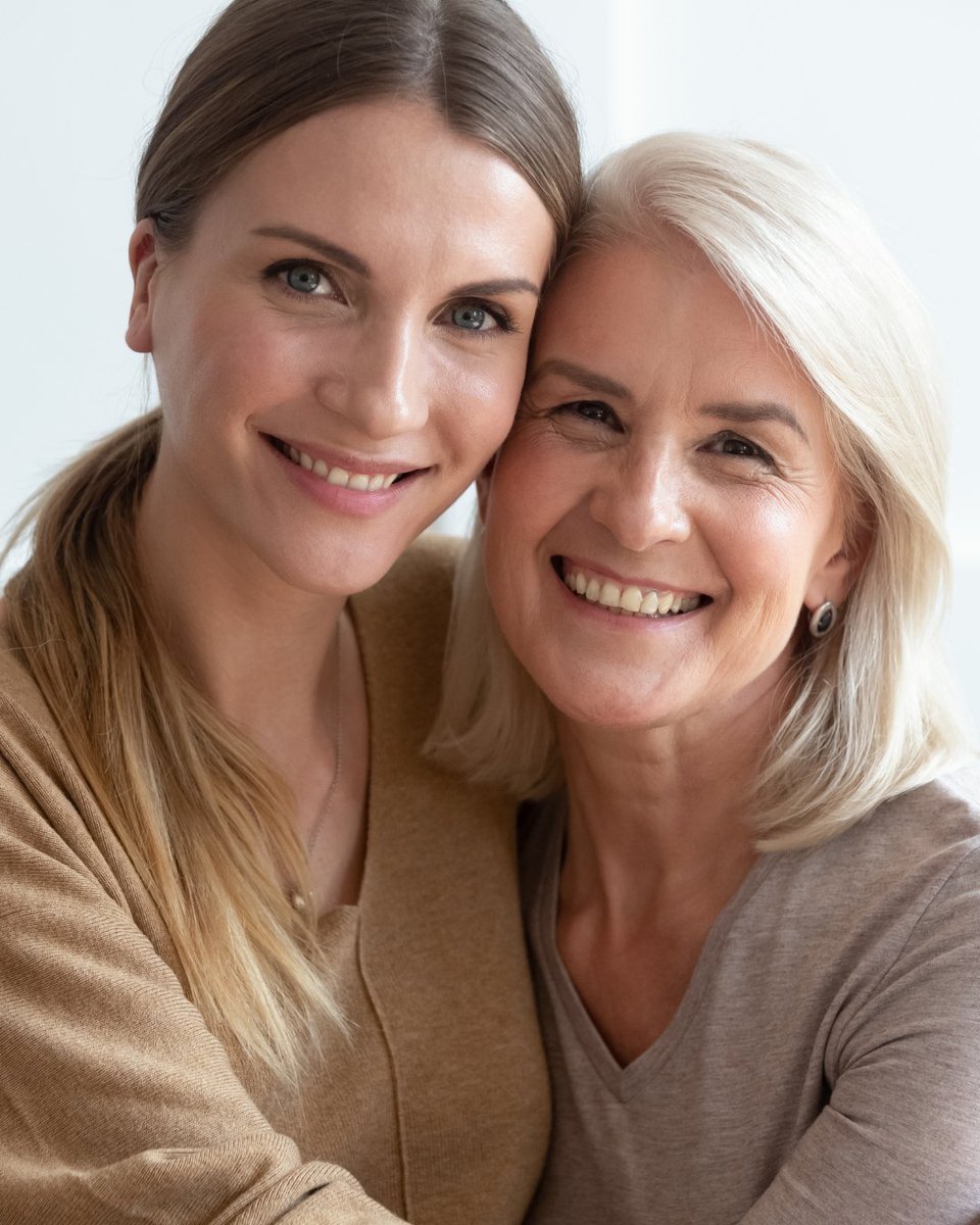 TheSmoothBar's tweet photo. #MothersDay is this weekend. Celebrate her special day with the perfect gift - a luxurious hair treatment to make her feel pampered and beautiful! 💆‍♀️✨ Hurry, request an appointment now at https://t.co/xkCh8MCkbf
#TheSmoothbar #SanDiego #CaliMom #Mom https://t.co/sPiA1oPZ52