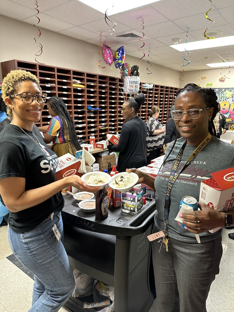 HumbleISD_SCHS's tweet photo. It’s Teacher Appreciation Week! Thank you to our teachers for everything they do! ❤️🐾

We appreciate our PTO for providing lunch and breakfast this week! https://t.co/0hZcOQw3Yg