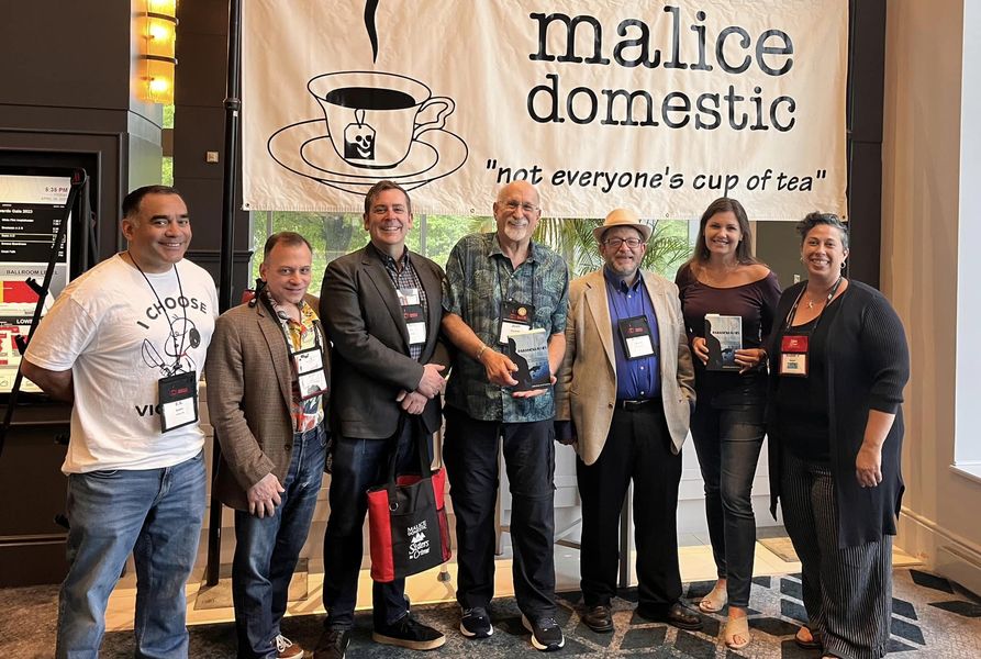 Death, Romance and an Offbeat Folksinger. More on the latest mystery PLUS Josh Pachter and the authors of his Anthony-nominated anthology. - mailchi.mp/149eb3168be2/h…