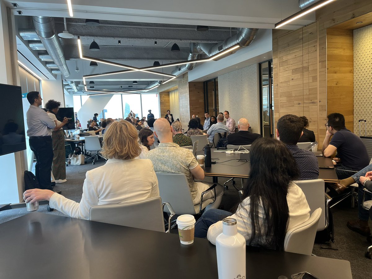 CynthiaSutera's tweet image. How do you ensure your startup ecosystem reflects your city’s demographics- Inclusion, Innovation, and Impact! - Denita Henderson, Pennovation. #ptw23 #phillytechweek @PennovationWork