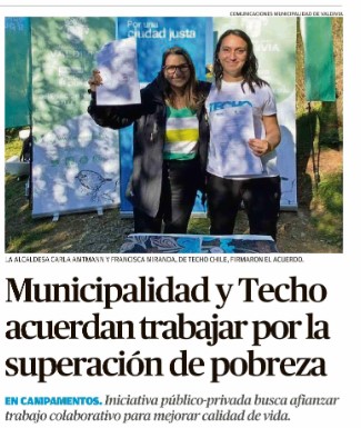 TECHOChile's tweet photo. En la tarea permanente de trabajar junto a cientos de familias que viven en campamentos, junto a la @munivaldivia firmamos un convenio que formaliza la labor que realizamos junto a vecinos y vecinas en la zona 🙌
#Techochile https://t.co/UrtZNPjbKl