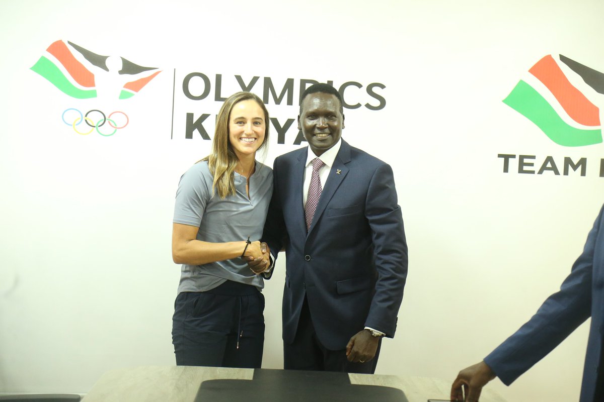 Sarah Sponcil tweet media