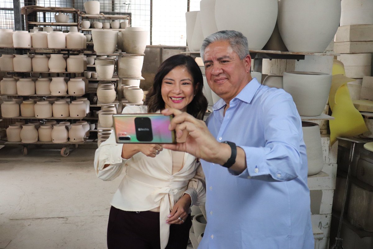 ¡Escuchamos a nuestros artesanos!

Con la #LeyEconomíaFamiliar2023 más de 500 mil artesanos volverán a acogerse estrictamente a los beneficios de la Ley de Defensa del Artesano. 💪🏽🇪🇨

#artesanosec 
#Reformatributaria2023