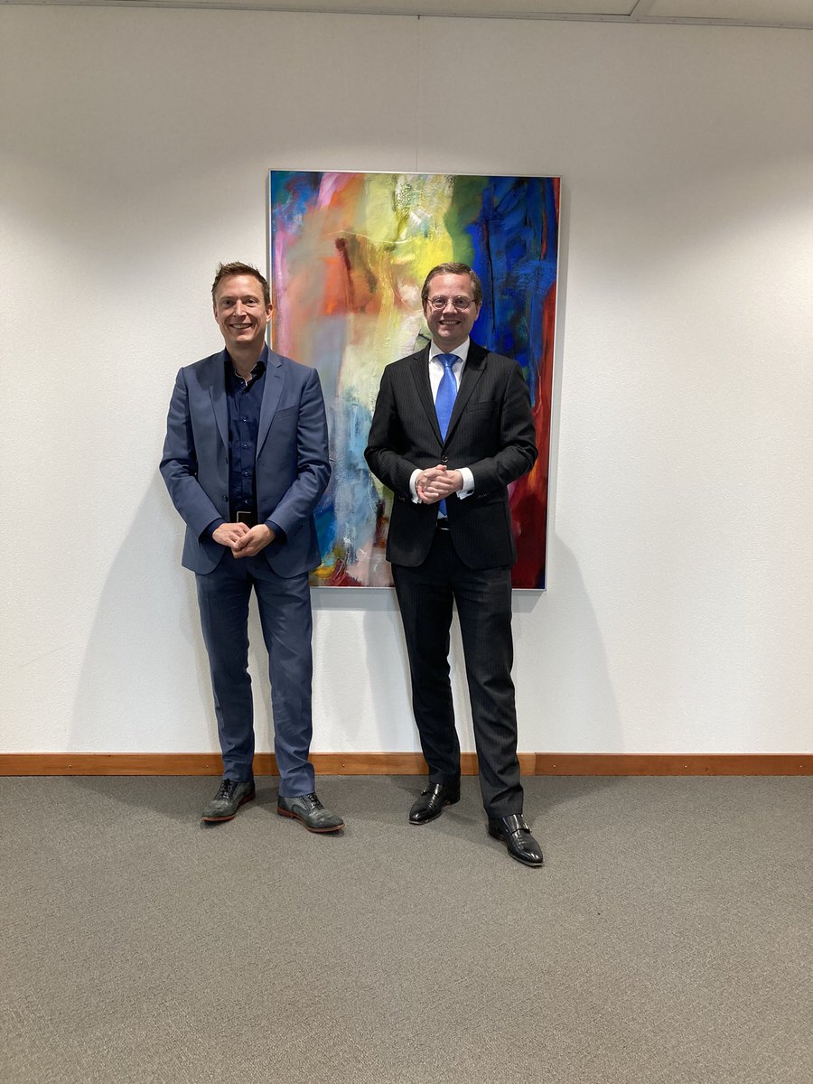 boudewijnsteur's tweet photo. Leerzame dag achter de rug in Meppel met mooie gesprekken over de regio, (bestuurs)culturen, de juridificering in het openbaar bestuur, de gemeentelijke ambities, de relatie met Den Haag en over kansen van knooppunten. Dank @rtakorteland en @GemeenteMeppel voor de gastvrijheid https://t.co/Fl9r52Kyit