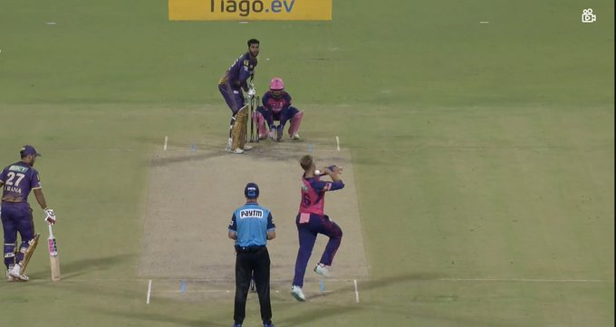 GainzKrypto's tweet photo. Great Joe Root started his ipl career with bowling. https://t.co/4X9FyU9Ov0