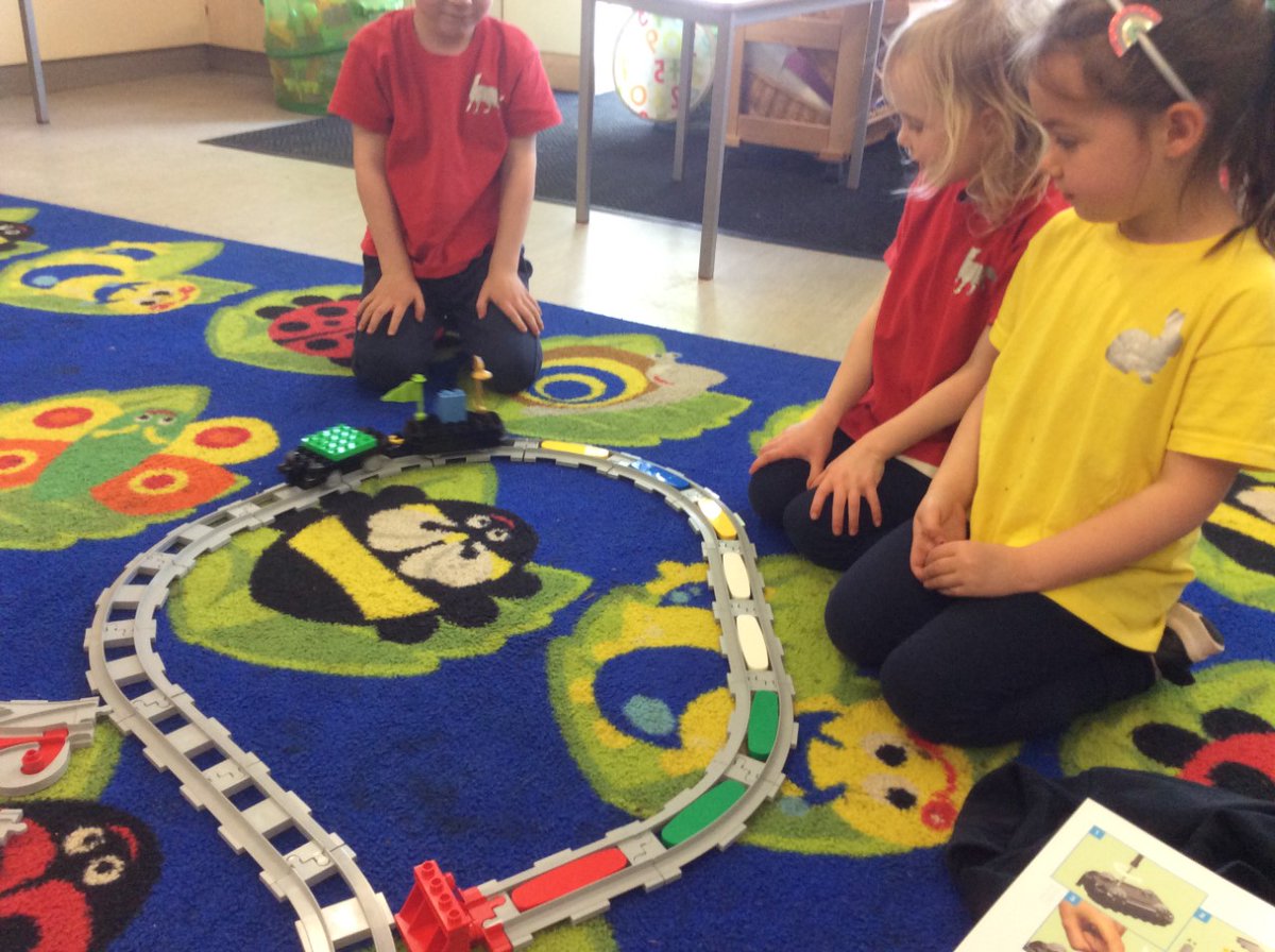 HambrookSchool's tweet photo. #HambrookR have enjoyed doing Lego coding with Mr Noone, investigating how a colour sensor can make a train stop, move or make sounds. https://t.co/NrPSibIADx
